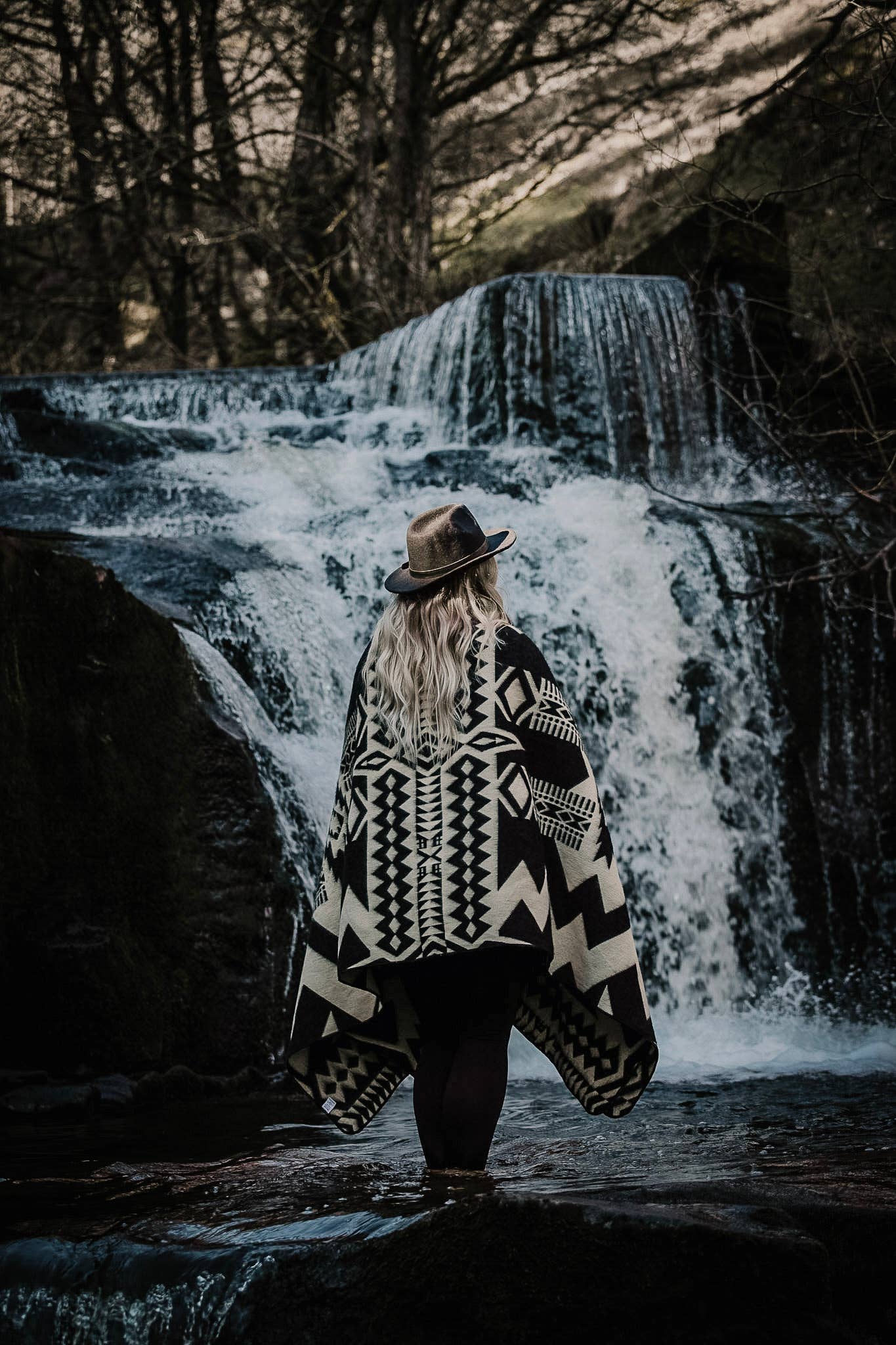 Awa Blanket - Natural / Black