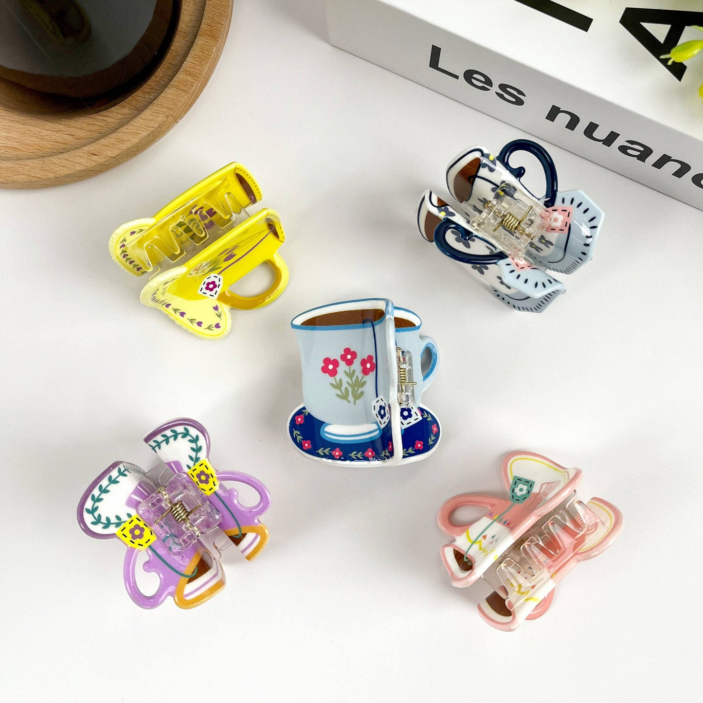 Small Tea Cup Clip