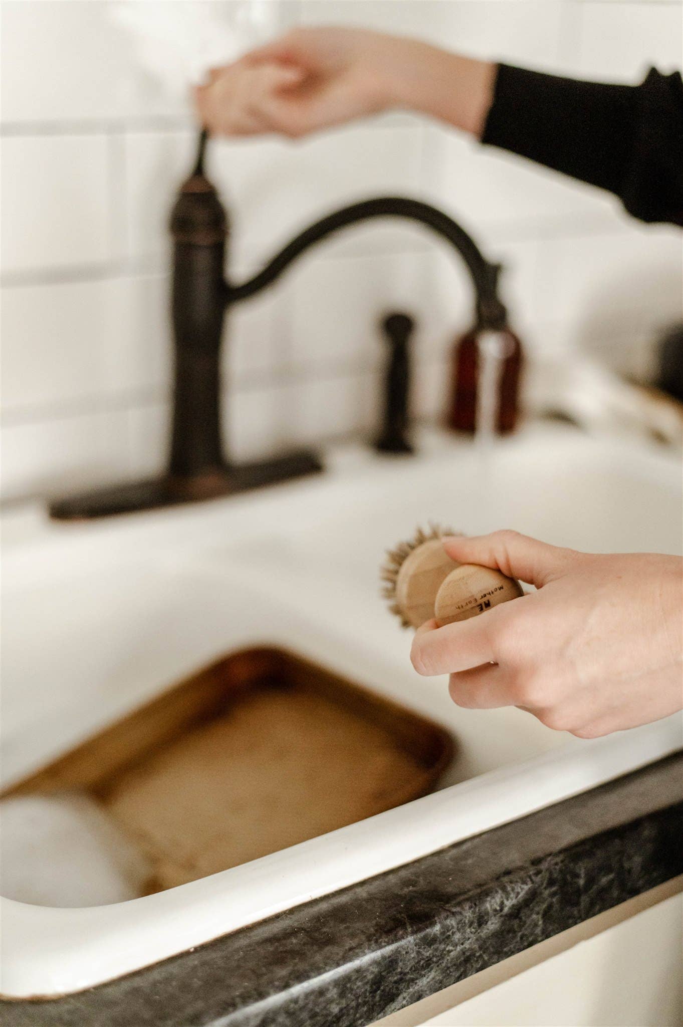 Modular Pot Scrubbing Brush